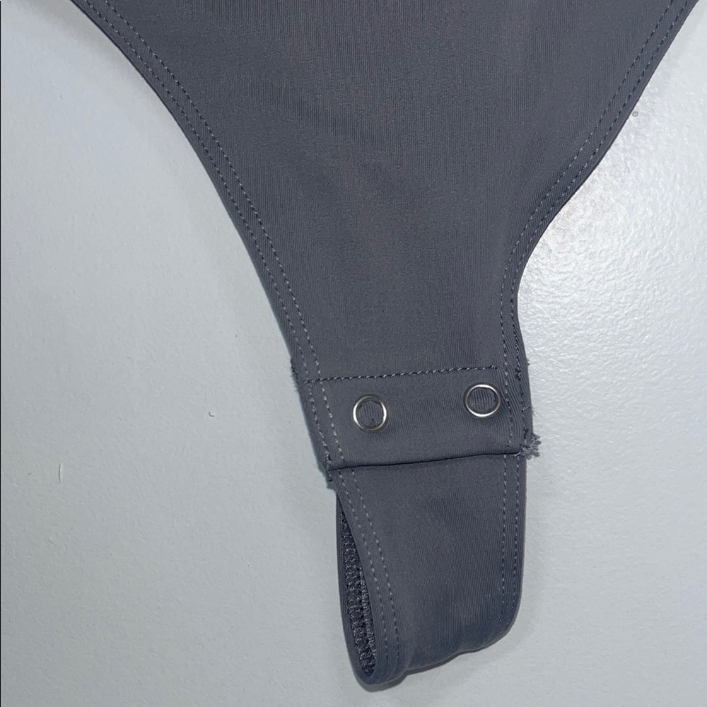 ReoRia XL Women’s Charcoal Sleeveless Bodysuit #bodycon #scuba #soft - Picture 4 of 7